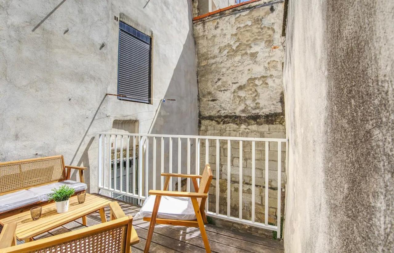 Bel Appartement Avec Terrasse Au Coeur D'Avignon Exterior photo